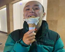 She is fond of ice-creams.